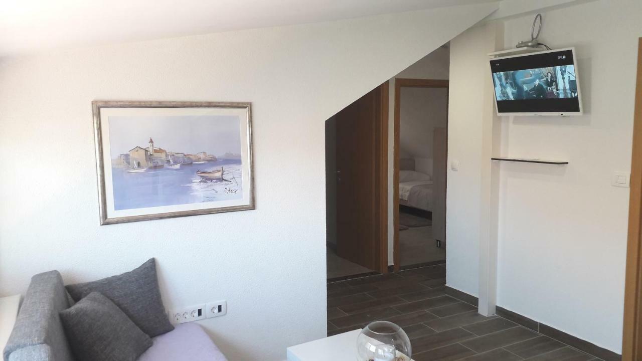 Apartmani Zilic Dugi Rat Zewnętrze zdjęcie