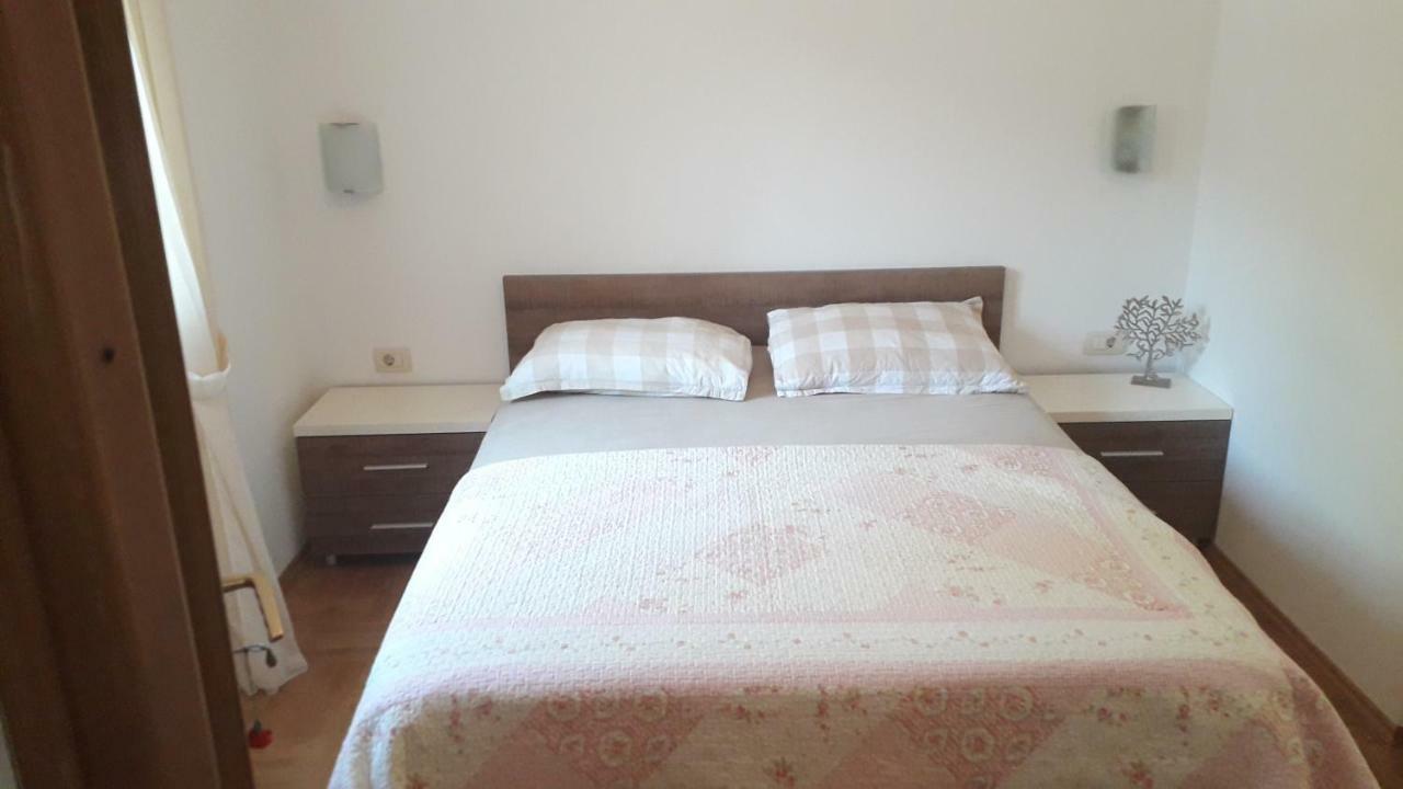 Apartmani Zilic Dugi Rat Zewnętrze zdjęcie