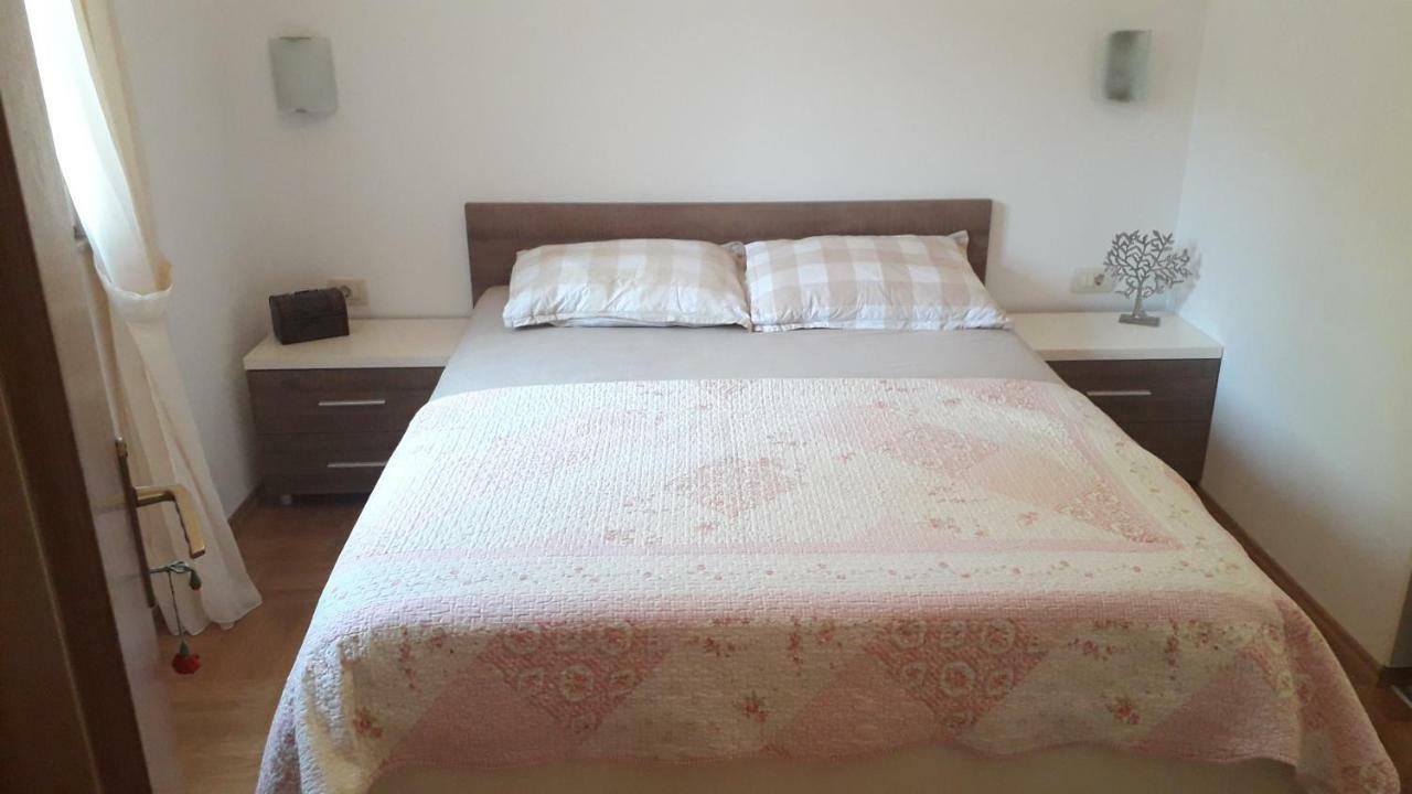 Apartmani Zilic Dugi Rat Zewnętrze zdjęcie