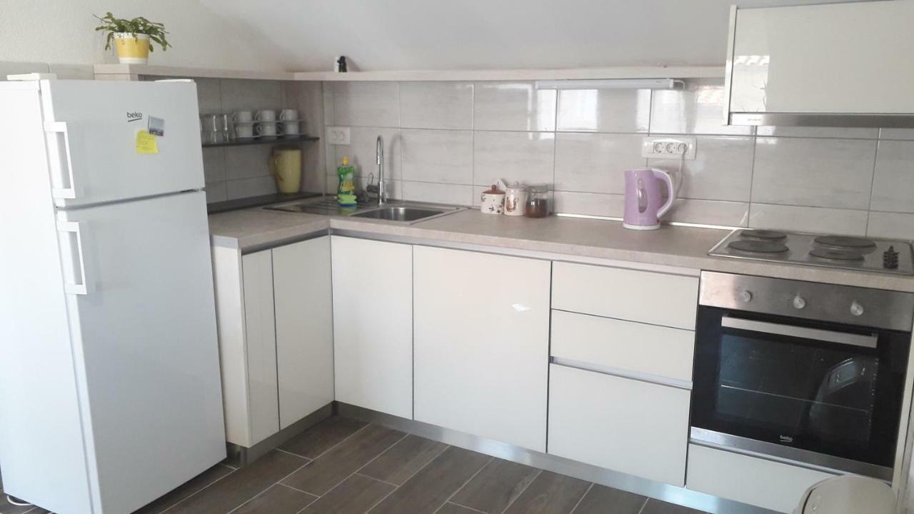 Apartmani Zilic Dugi Rat Zewnętrze zdjęcie