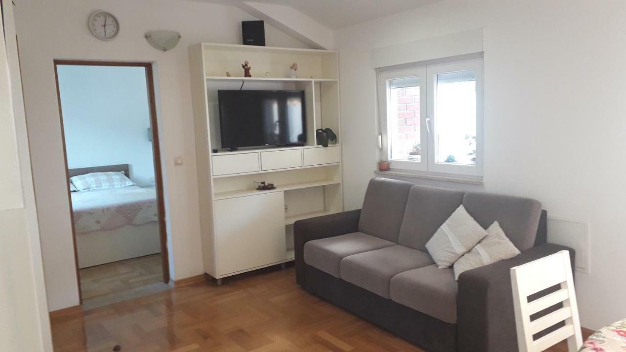 Apartmani Zilic Dugi Rat Zewnętrze zdjęcie