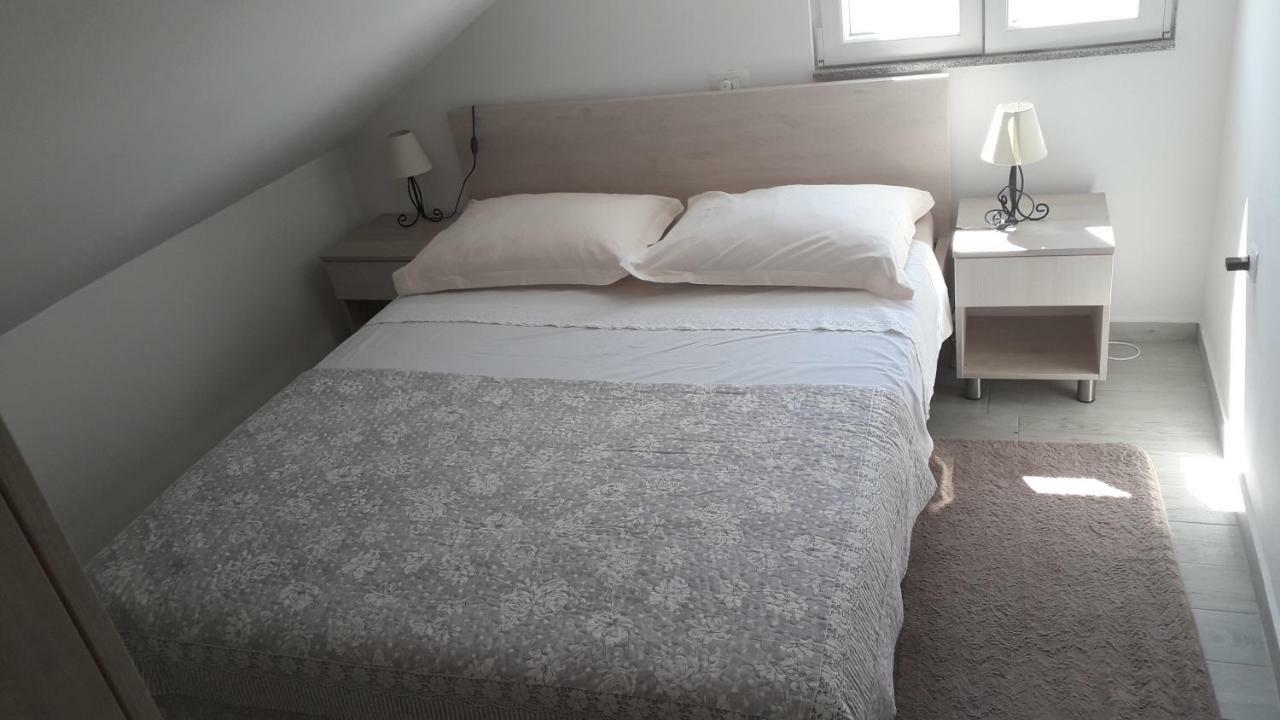 Apartmani Zilic Dugi Rat Zewnętrze zdjęcie