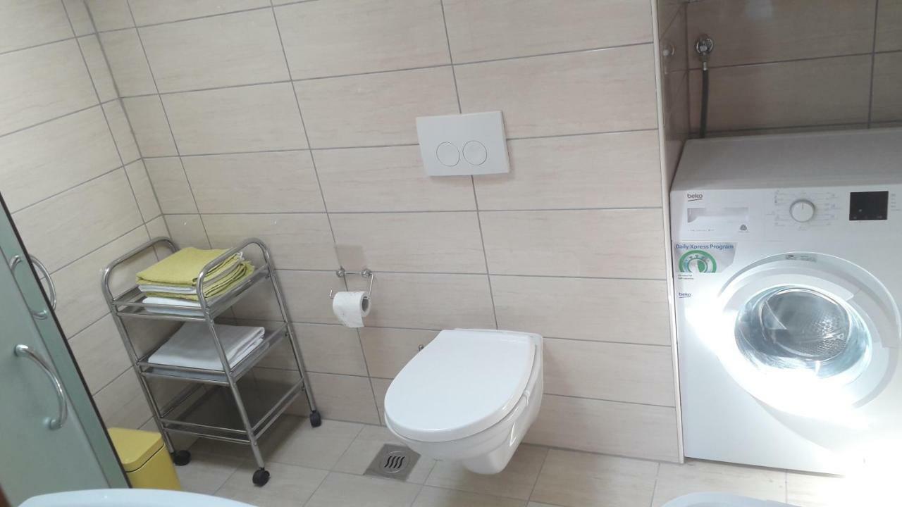 Apartmani Zilic Dugi Rat Zewnętrze zdjęcie