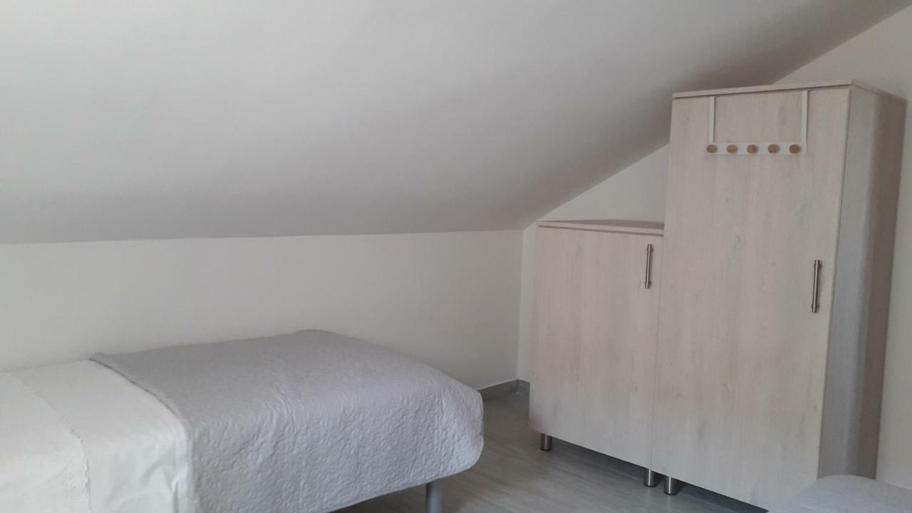 Apartmani Zilic Dugi Rat Zewnętrze zdjęcie