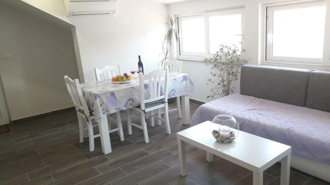 Apartmani Zilic Dugi Rat Zewnętrze zdjęcie